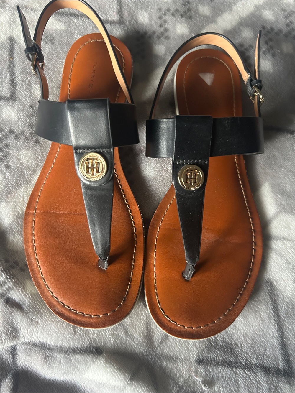 Tommy Hilfiger black leather flat sandals